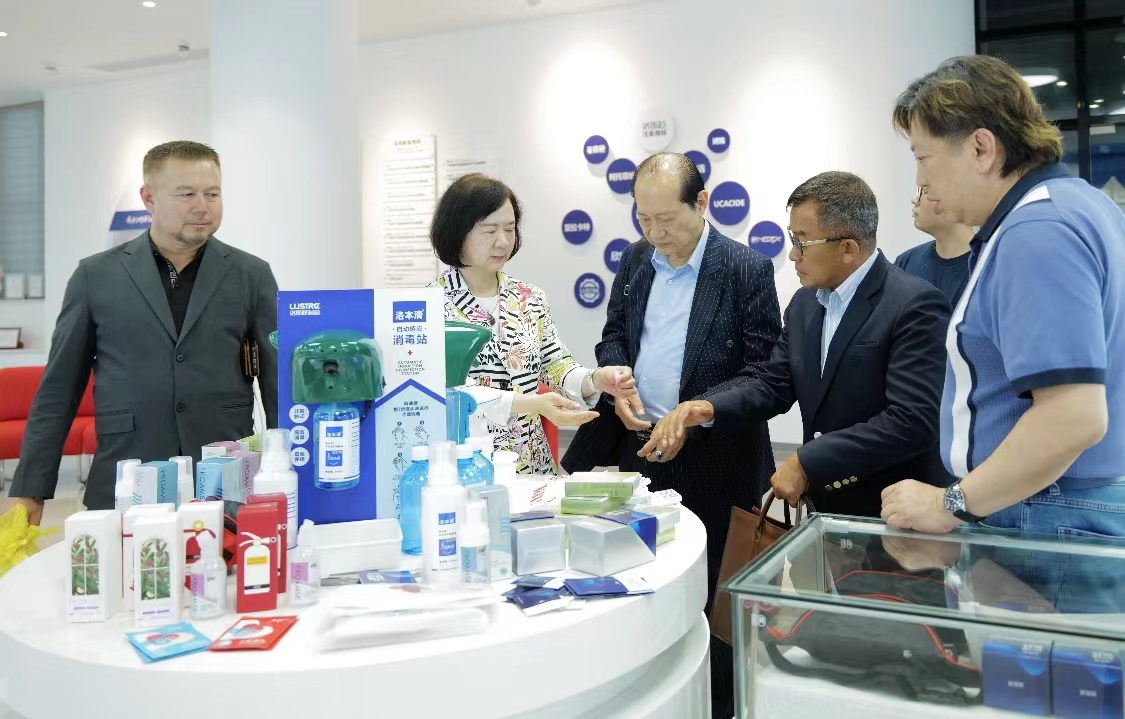 泰國北大年省政府官員到洛斯特制藥參觀交流